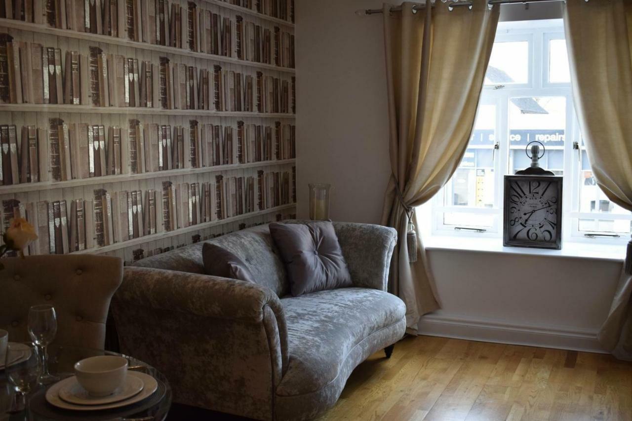 Luxury 2 Bed Apartment Witney Eksteriør bilde
