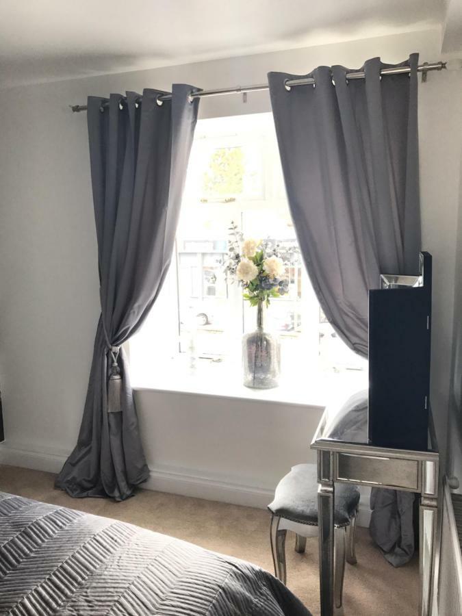 Luxury 2 Bed Apartment Witney Eksteriør bilde